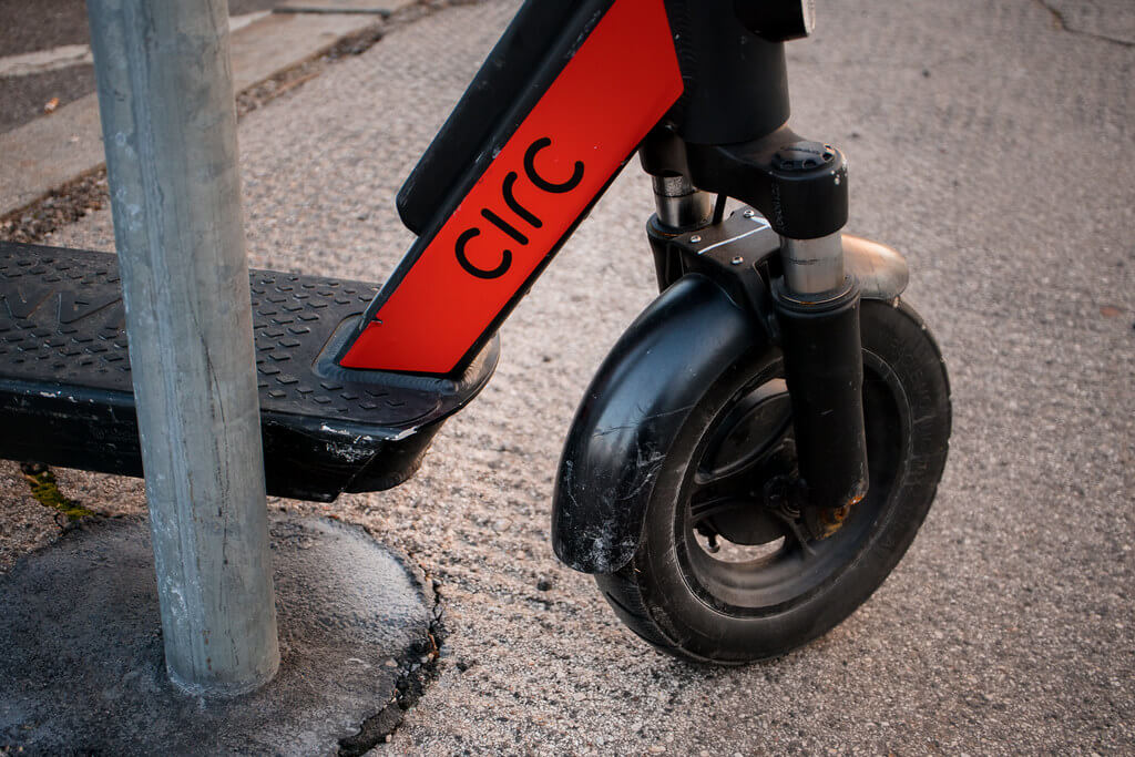 1bc805b4 79a9 4136 8cff 3aa88f61c6c1 |