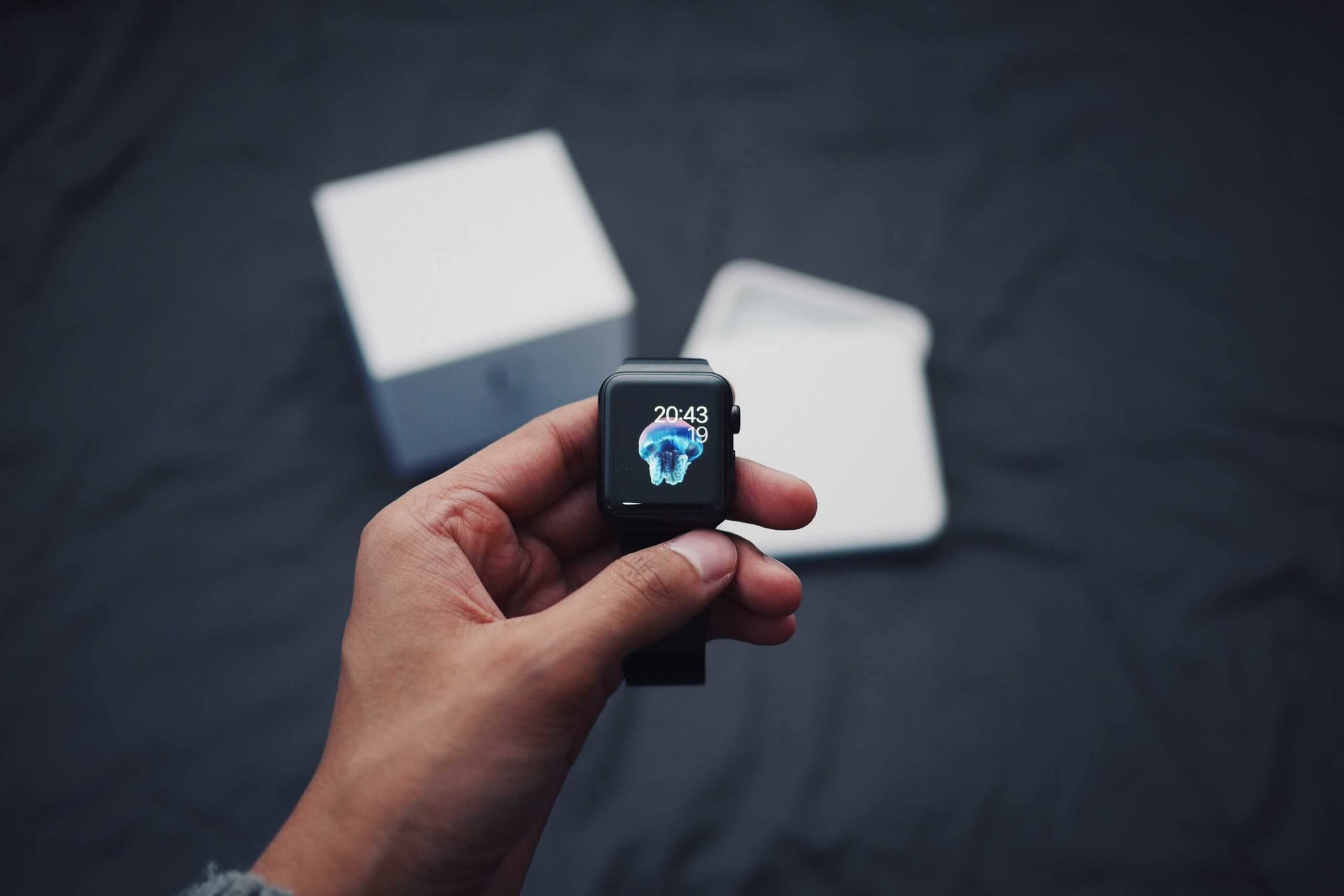 Smarter, Schärfer, Sicherer | Unterhaltungselektronik und Haushaltsgeräte sind Teil unseres Alltags. Wenn es um die neuesten technischen Geräte und Innovationen geht, dann ist die IFA in Berlin die jährliche Anlaufstelle. Vom Dauerbrenner Fernseher über Smartphones bis hin zum intelligenten Kühlschrank finden wir auf der IFA die Technik, die wir morgen kaufen. Am 31. August geht’s wieder los und was es so Neues auf dem Markt gibt, erfahrt ihr hier am Dienstag 18. September um 19.30. apple watch armbanduhr digital 9050 scaled |