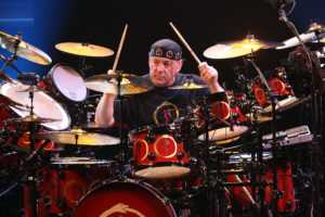 F3C12A04 B3C5 4733 901E 777466028AFD | LOS ANGELES, CA - MAY 06: Musician Neil Peart of the band Rush performs at the Nokia Theatre on May 6, 2008 in Los Angeles, California. (Photo by Jesse Grant/Getty Images)