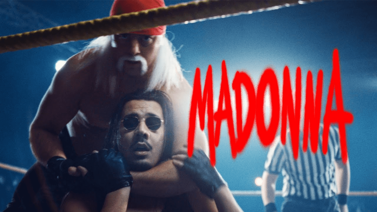 APACHE VS. BAUSA: Wrestling-Match um "Madonna" | Hulk Hogan und The Undertaker prügeln sich unter den ungerührten Augen eines Madonna-Look-a-likes: großes Video-Kino zum erwartbaren Pop-Song. DEMI LOVATO: Hirnschäden nach Drogenmissbrauch