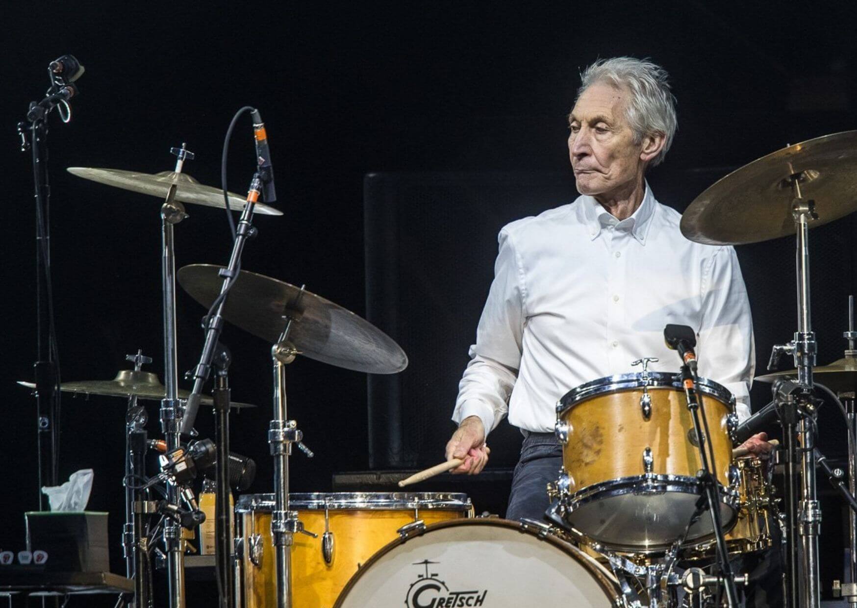 ROLLING STONES: Charlie Watts ist tot | 58 Jahre spielte er für die legendäre Rockband: Nun starb der Drummer im Alter von 80 Jahren in London. Design ohne Titel 4 |