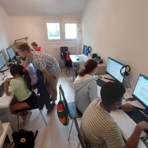 Ferienpass 2021 | Diese Woche startet für Radio Summernight die Ferienpasswoche, insgesamt 40 Kinder und Jugendliche schauen jeweils ein Tag bei uns vorbei. Sie Recherchieren, Berichten und Senden Live aus dem Studio. Ferienpass 5