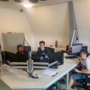 Ferienpass 2021 | Diese Woche startet für Radio Summernight die Ferienpasswoche, insgesamt 40 Kinder und Jugendliche schauen jeweils ein Tag bei uns vorbei. Sie Recherchieren, Berichten und Senden Live aus dem Studio. Ferienpass 7