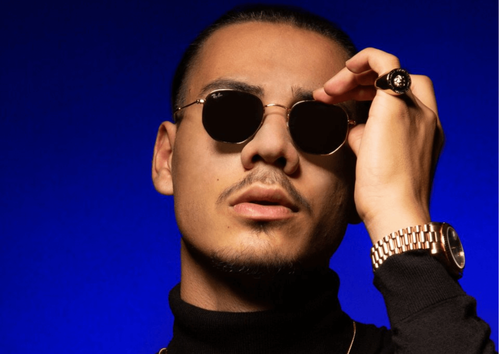 APACHE 207: Neue Single "2Sad2Disco" | Apaches neuer Song wirft das Rapper-Ding endgültig über Bord - und das ist gut so. 77BAA476 8FA2 47C0 8CCF 43328E335458 |
