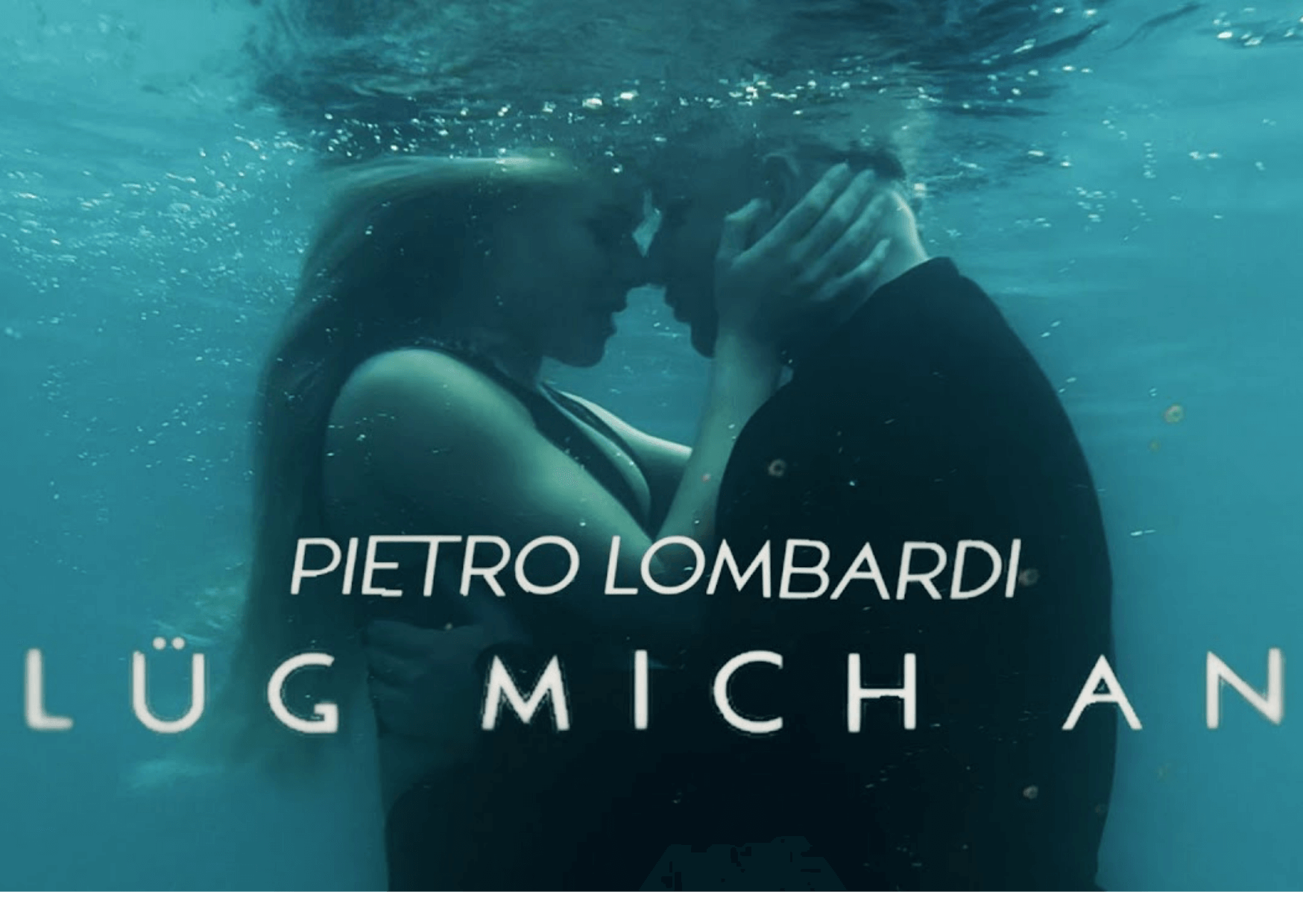 "LÜG MICH AN": Pietro Lombardi existiert noch | Bozza schrieb den Text, Jugglerz machen den formlosen Klimper-Beat, hier hat wirklich die Elite der deutschen Seelenlosigkeit zusammengefunden, um einen weiteren Rohrkrepierer in die Radio-Pipeline zu scheißen. Weiß der Teufel, seit wann gerade diese Akteure aus dem Hip Hop-Umfeld sich dazu aufgeschwungen haben, für die Schlechtigkeit deutscher Popmusik (pardon, hier: R'n'B) Pate zu stehen, aber sie machen es mit Gusto. Design ohne Titel 3 |
