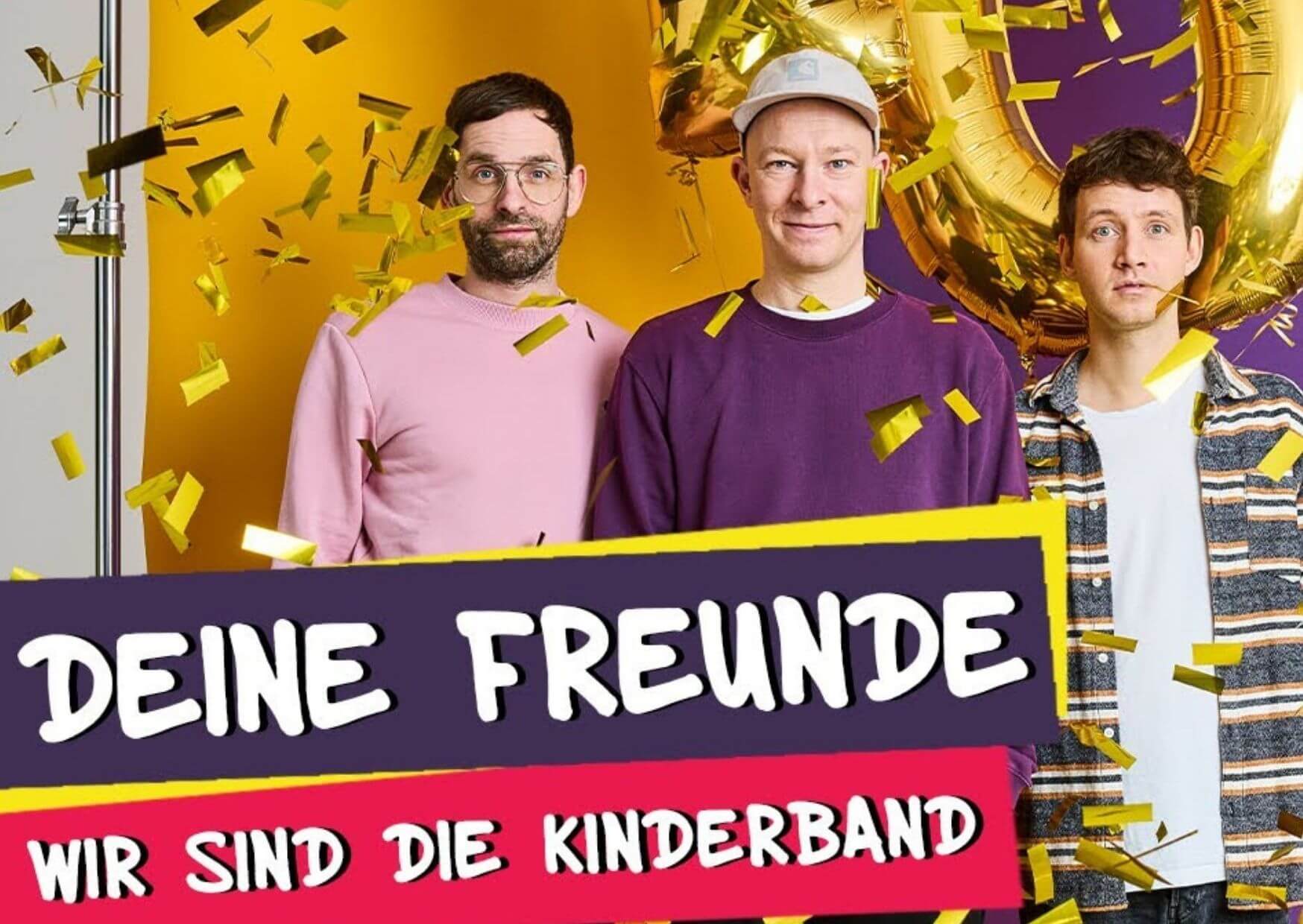 DEINE FREUNDE: "Es gab nichts Uncooleres als Kinderrap" | Zehn Jahre nach ihrem Debütalbum kennt die Rapper jedes Kind und ihre Mütter. Wir trafen Florian Sump zum Interview. Design ohne Titel 43 |