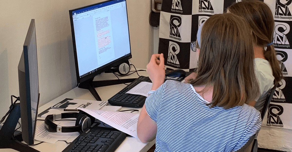 Ferienpass 2022 | Es ist wieder so weit, Kinder und Jugendliche besuchen unser Radio in den Sommerferien. Was diese so erlebt und gemacht haben fassen wir hier in diesem Beitrag zusammen. E3A27D3A 2425 4013 994C 167ABC7EC32D |