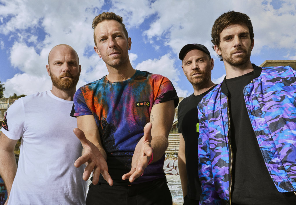 Zwei ausverkaufte Letzigrund Stadien für Coldplay! | Die britische Band Coldplay kommt am 01. Juli nach Zürich und spielt anlässlich der Welt Tour Music oft the Spheres im ausverkauften Letzigrund Stadion. Aufgrund der hohen Nachfrage kündigte Coldplay ein zusätzliches Konzert in Zürich an. Es findet am Folgetag (02. Juli) statt und war nach kurzer Zeit ebenfalls ausverkauft. JMH_COLDPLAY_02_049_v1-A_LR_1