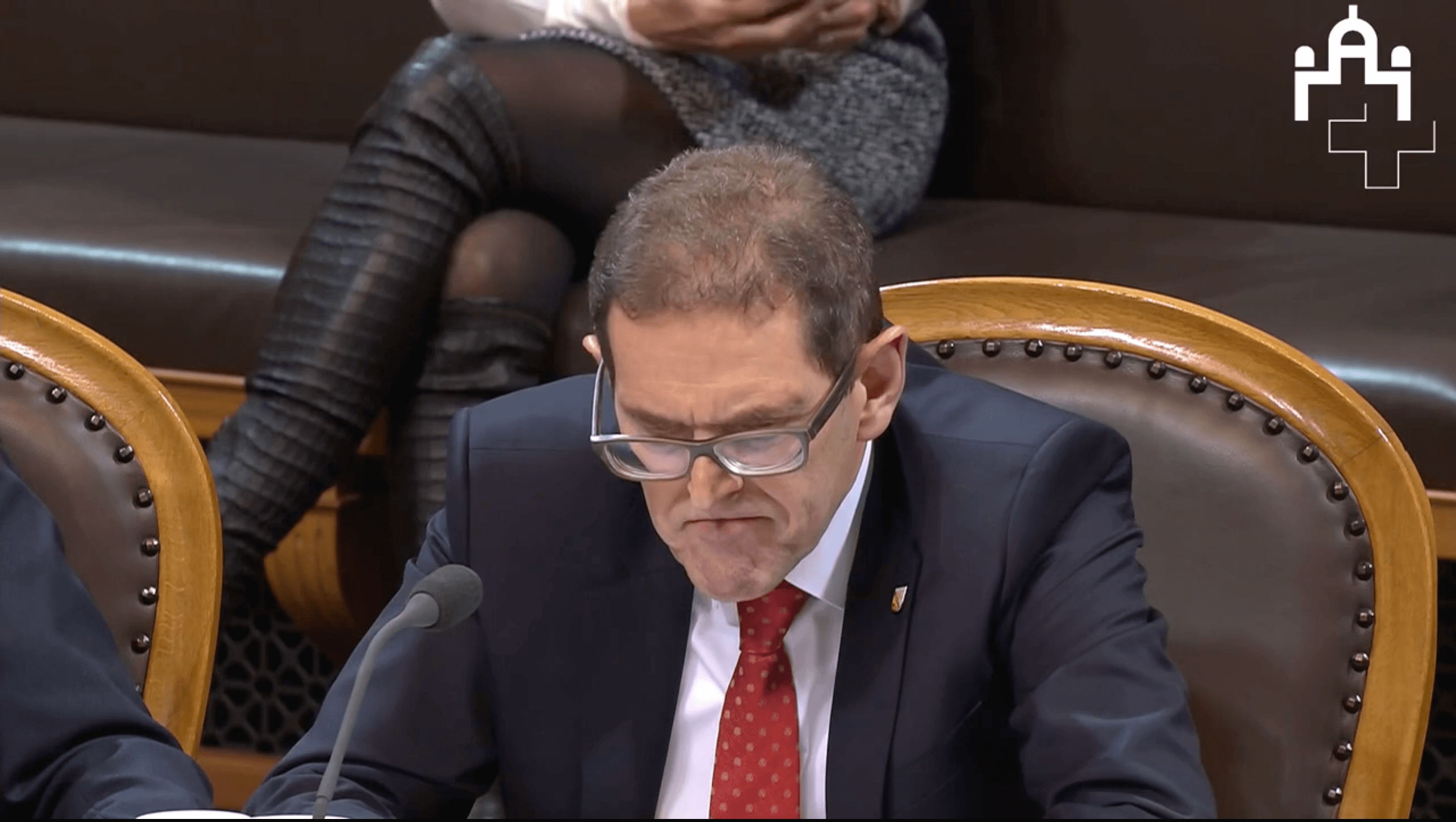 SVP Ständerat Jakob Stark plädiert für Gewalt als Erziehungsmethode | Ein Kommentar von Simon Jacob J Stark |
