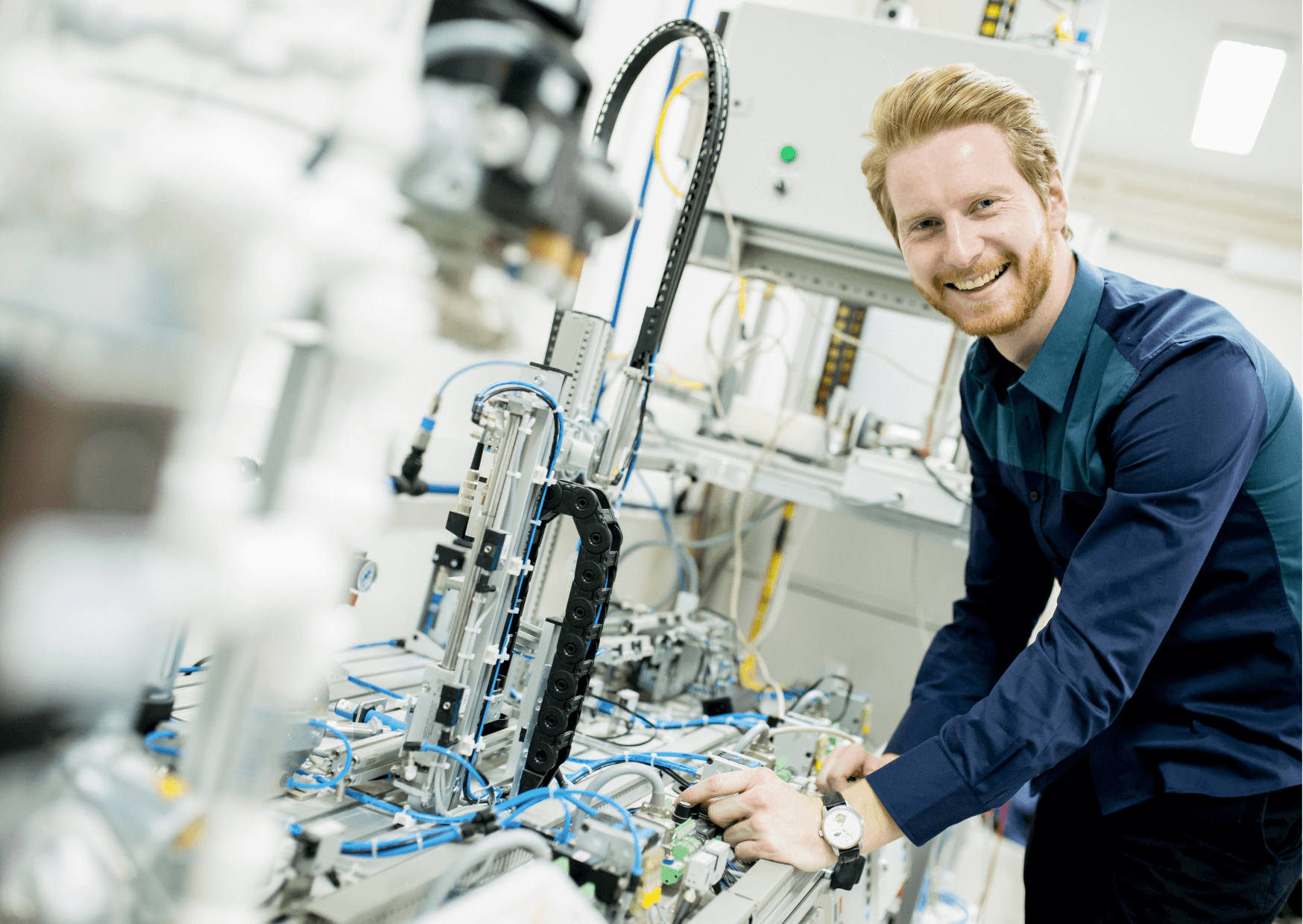 Wie Materialhandhabungsroboter die Kosten für kleine Unternehmen senken | Der Begriff "Materialumschlag" bezieht sich auf die Kontrolle, den Transport und den Schutz von Produkten und Materialien von der Produktion bis zum Vertrieb. In einigen Fällen werden auch die dazwischen liegenden Prozesse wie Transport und Lagerung einbezogen. Die Materialhandhabungsausrüstung umfasst ein breites Spektrum an Automatisierungstechnologien, wobei Fördersysteme und mobile Roboter zu den gängigsten gehören. Kopie von Artikel Bild radiosummernight.ch 1 |