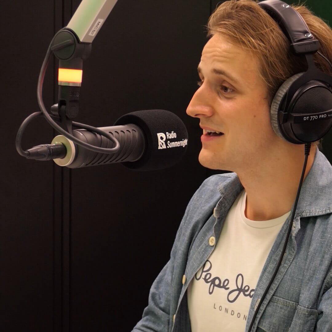 David Sebastien: "Meine Persönlichkeit ist mit der Musik gewachsen." | Serie Stadtfest RJ (3/5): Heute Abend 3. Folge Serie Stadtfest RJ live um 21:00 Uhr auf Radio Summernight oder ab jetzt online. Ab jetzt jede Woche am Donnerstag bis zum Stadtfest RJ. Sommerserie David |