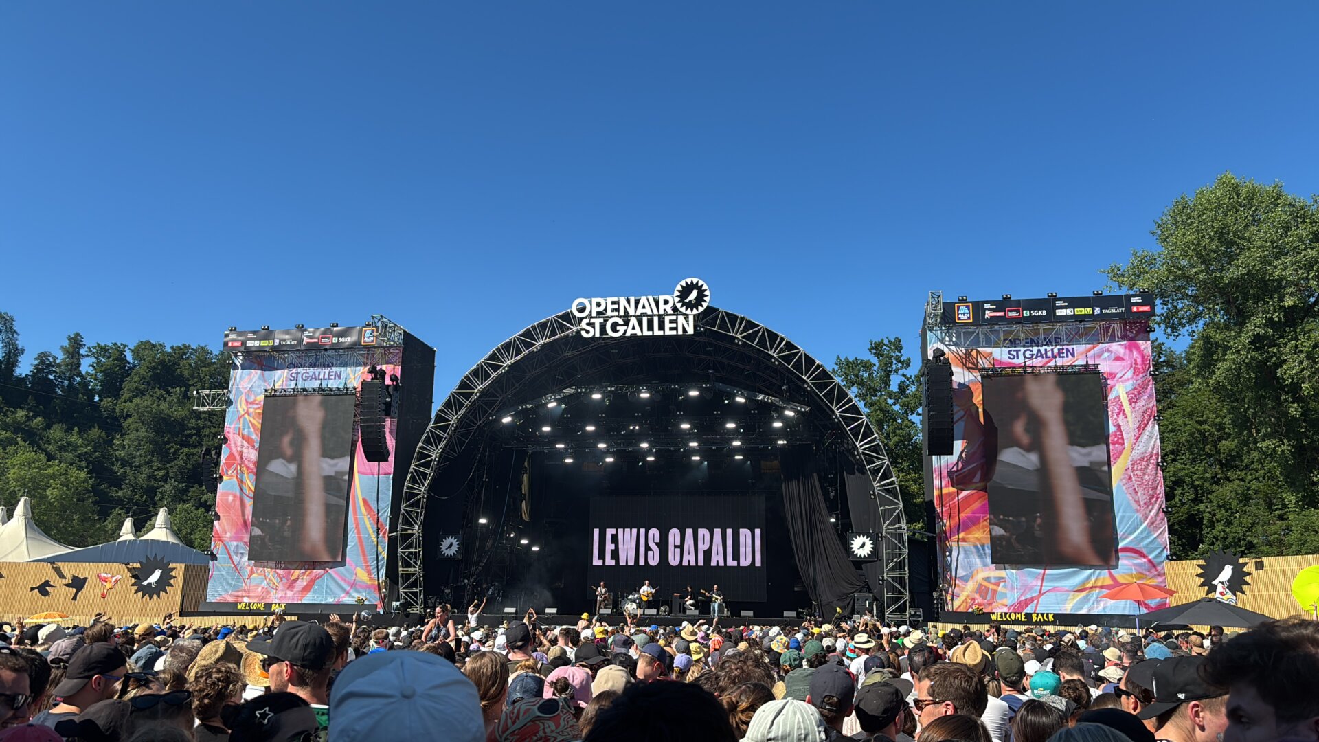 OpenAir St. Gallen 2025 | Das OpenAir St. Gallen 2025 bleibt in vielerlei Hinsicht unvergesslich und das dieses Jahr ganz ohne Schlamm. 522DC16B 5830 46D6 AADA 04686B534022 |