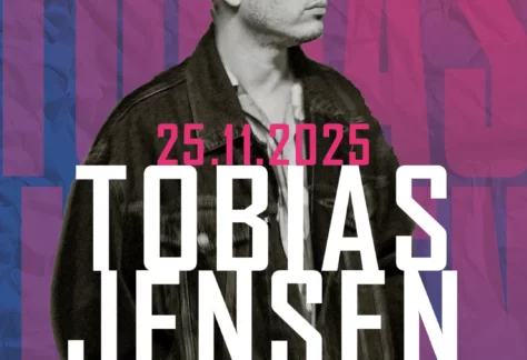 Tobias Jensen | Im Jahr 2024 hat Tobias Jensen sein letztes Album «What Needs to Be Said» veröffentlicht. Kurz darauf ist er wieder ins Studio gegangen und hat das getan, was er am liebsten tut: seiner Kreativität freien Lauf gelassen. Er verbrachte jede freie Minute im Studio, eine intensive Zeit, in der viele neue, abwechslungsreiche und melodiöse Songs entstanden sind. Die aktuelle Musik wartet nur darauf, seinen Fans live präsentiert zu werden. Der Songschreiber wird bei den Live-Shows von sehr erfahrenen und versierten Live-Musikern unterstützt, dies gibt den Konzerten den letzten Schliff. TobiasJensen Insta |