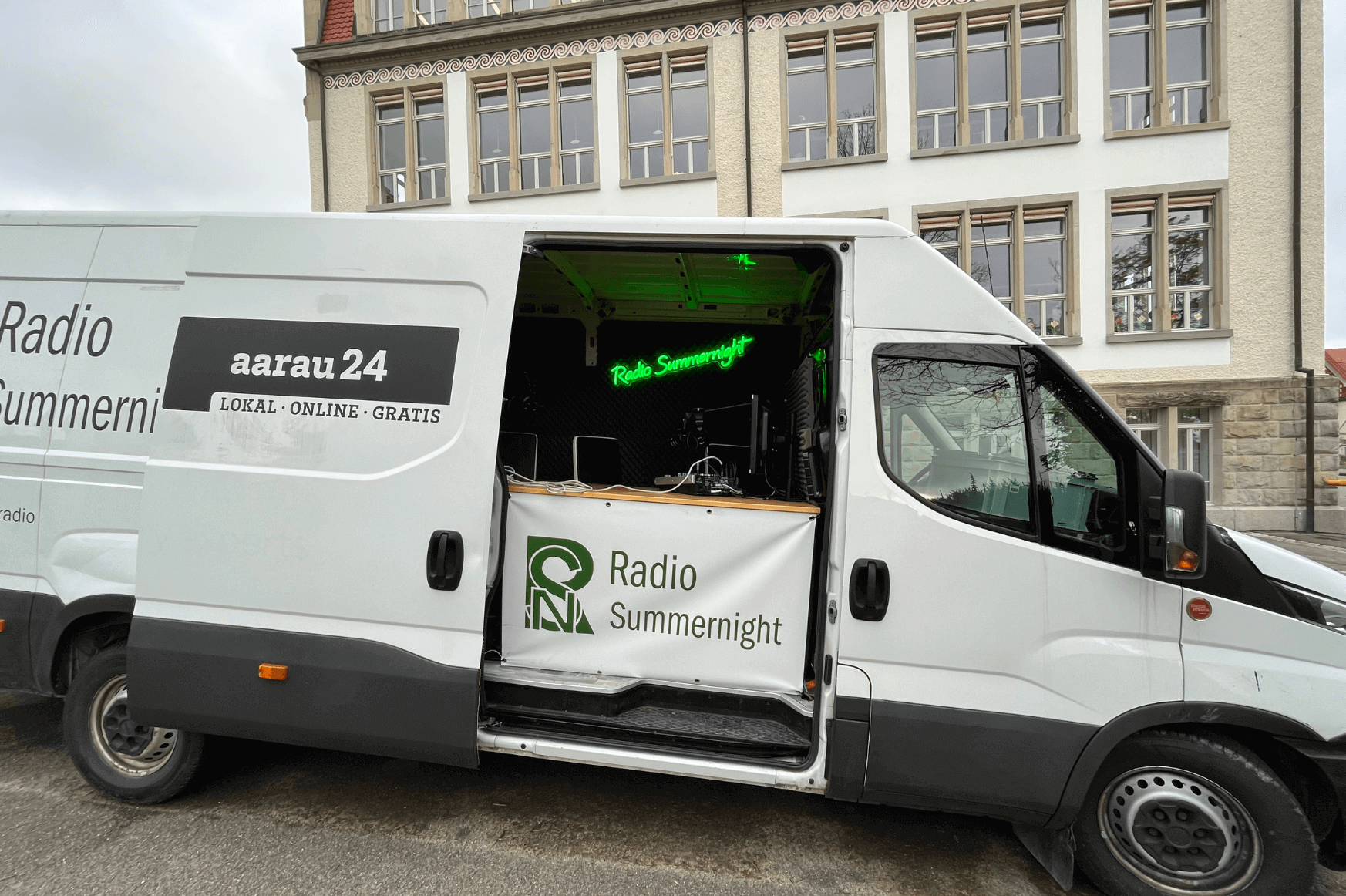 Radiobus cropped Kopie von Artikel Bild radiosummernight.ch 24 |