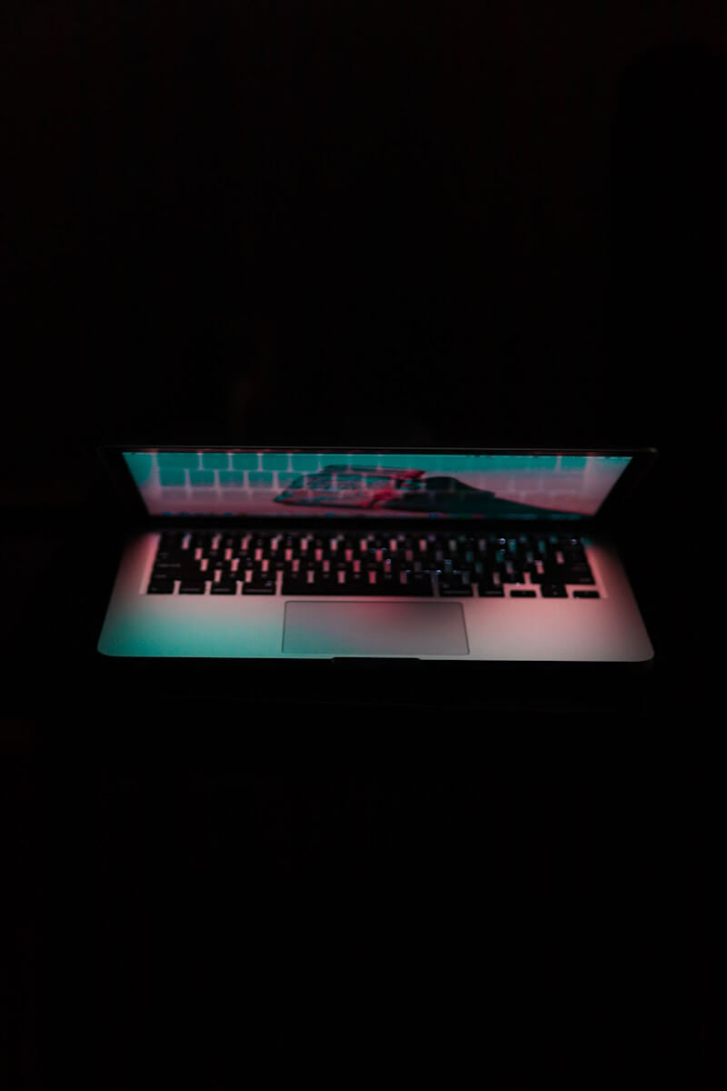 ferienplausch uster:cybermobbing | turned-on grey laptop computer