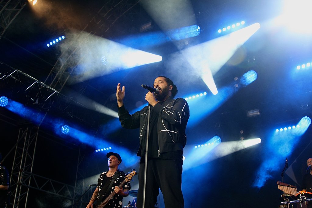 Heitere 2023: Der Rückblick auf ein unvergessliches Festivalwochenende | Vergangenes Wochenende war in Zofingen das beliebte Heitere Open Air. Das Festival welches auf dem Hausberg von Zofingen stattfand, lockte über 12'000 BesucherInnen aus der ganzen Schweiz an. Nicht nur Schweizer Sänger wie Lo&Leduc, Dodo oder Kunz gestalteten das Programm vom Heitere, sondern auch internationale Musiker wie Ray Dalton, Tom Gregory und Leony waren bei dem diesjährigen Heitere dabei. Adel Tawil