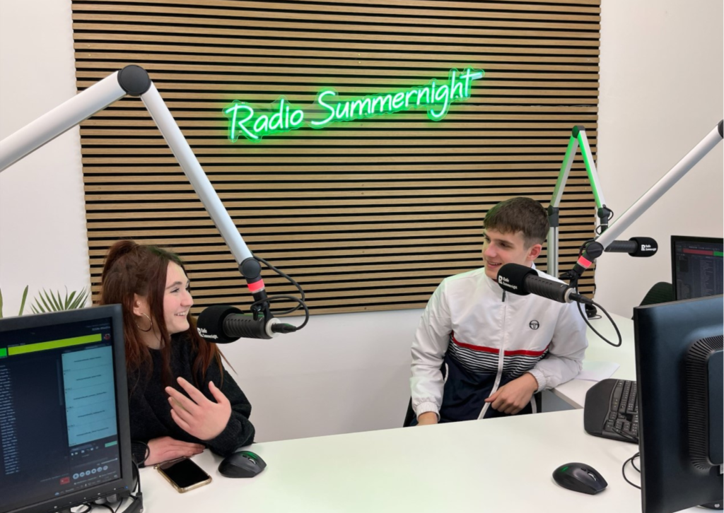 Kopie von Artikel Bild radiosummernight.ch 1 |