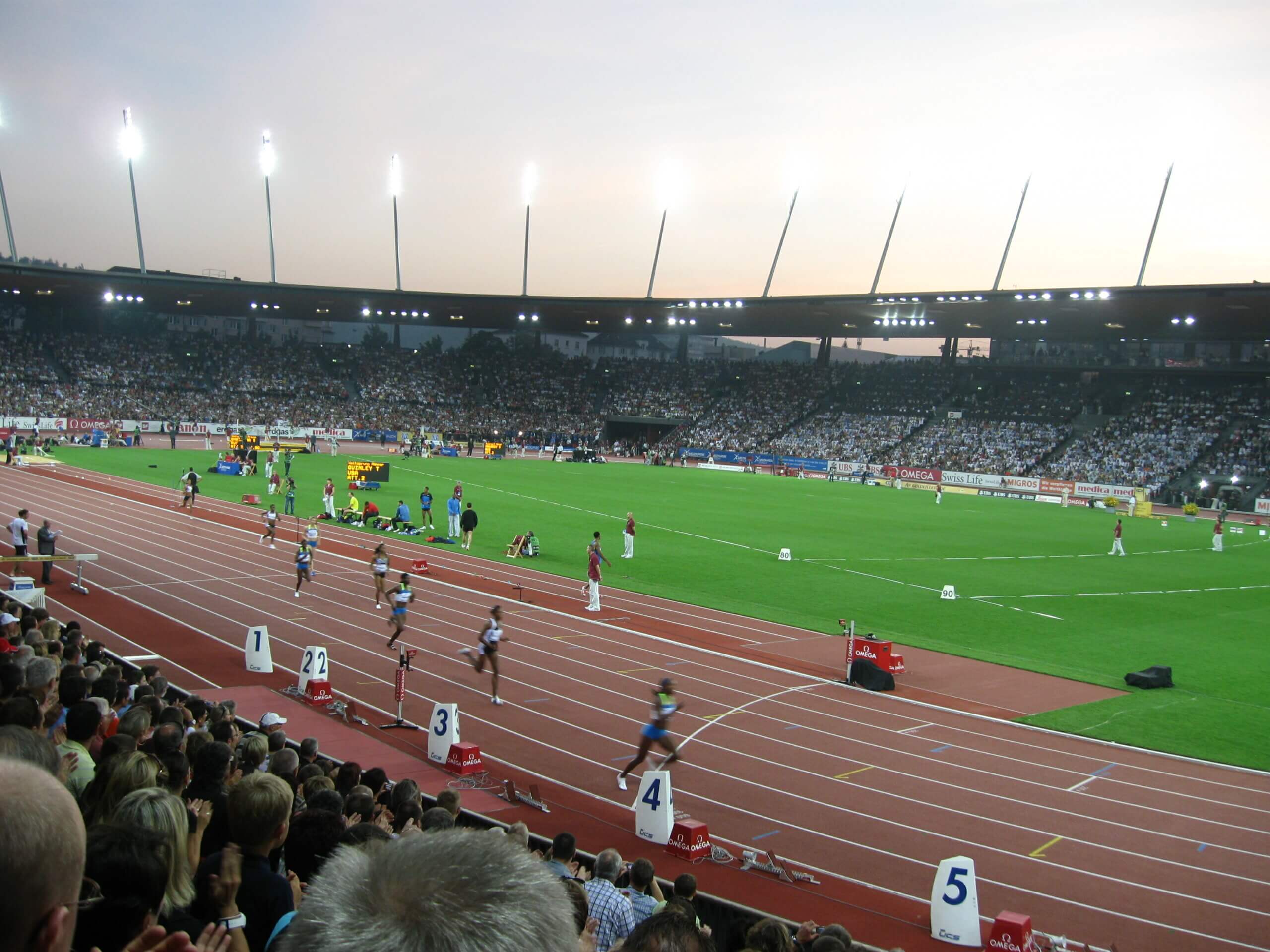 FCZ Stadionbau | b18f927d 2136 4ade 9a40 ddf945f7628a scaled |